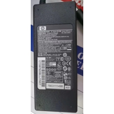 惠普（HP）65W电源适配器